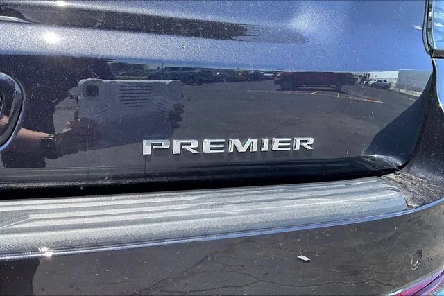 New 2025 Dark Ash Metallic Chevrolet Premier image 9