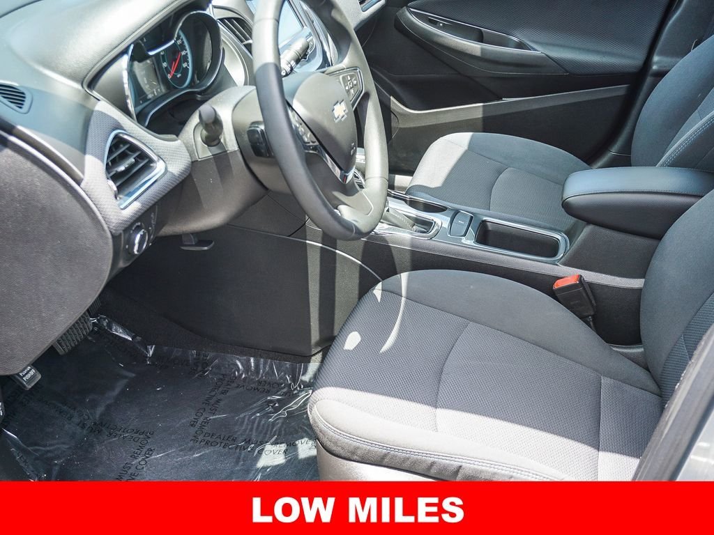 Used 2018 Gray Chevrolet LT image 16