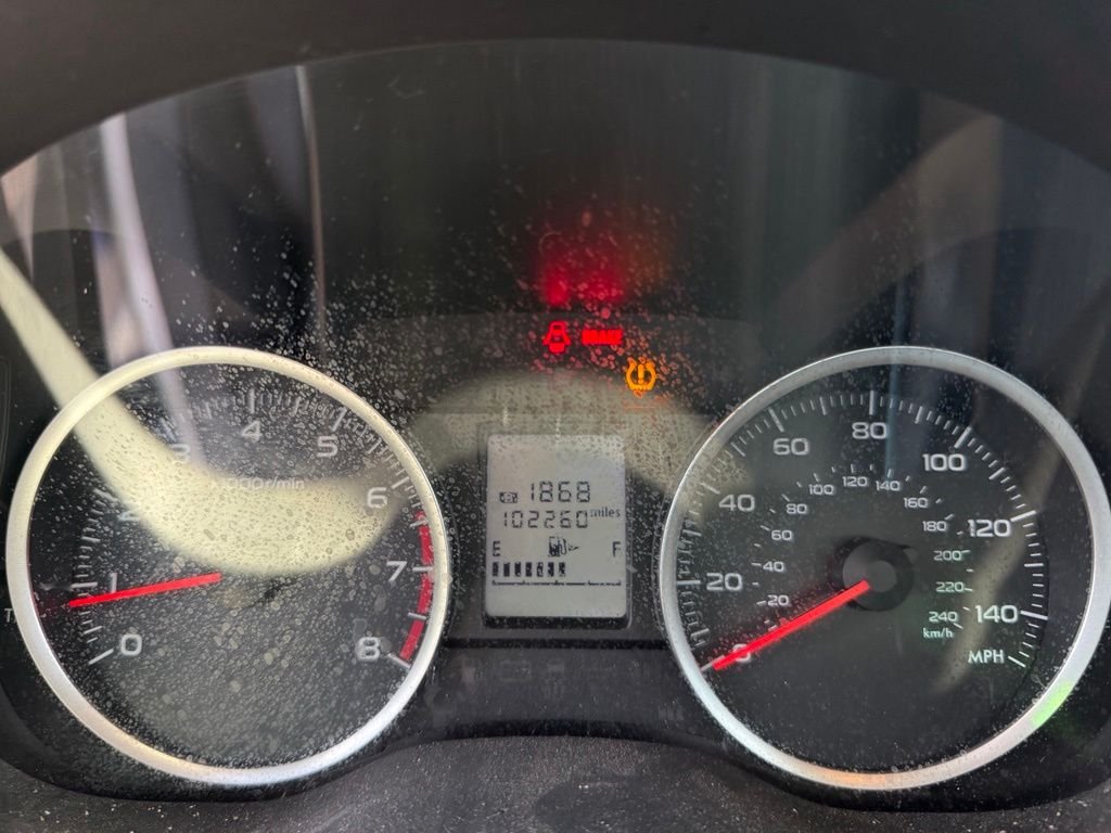 Used 2018 Ice Silver Metallic Subaru 2.5i Premium image 13