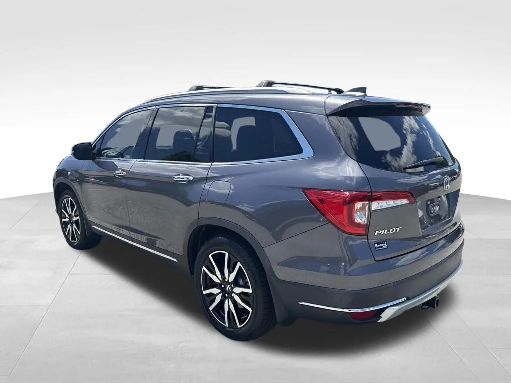 Used 2021 Silver Honda Touring image 3