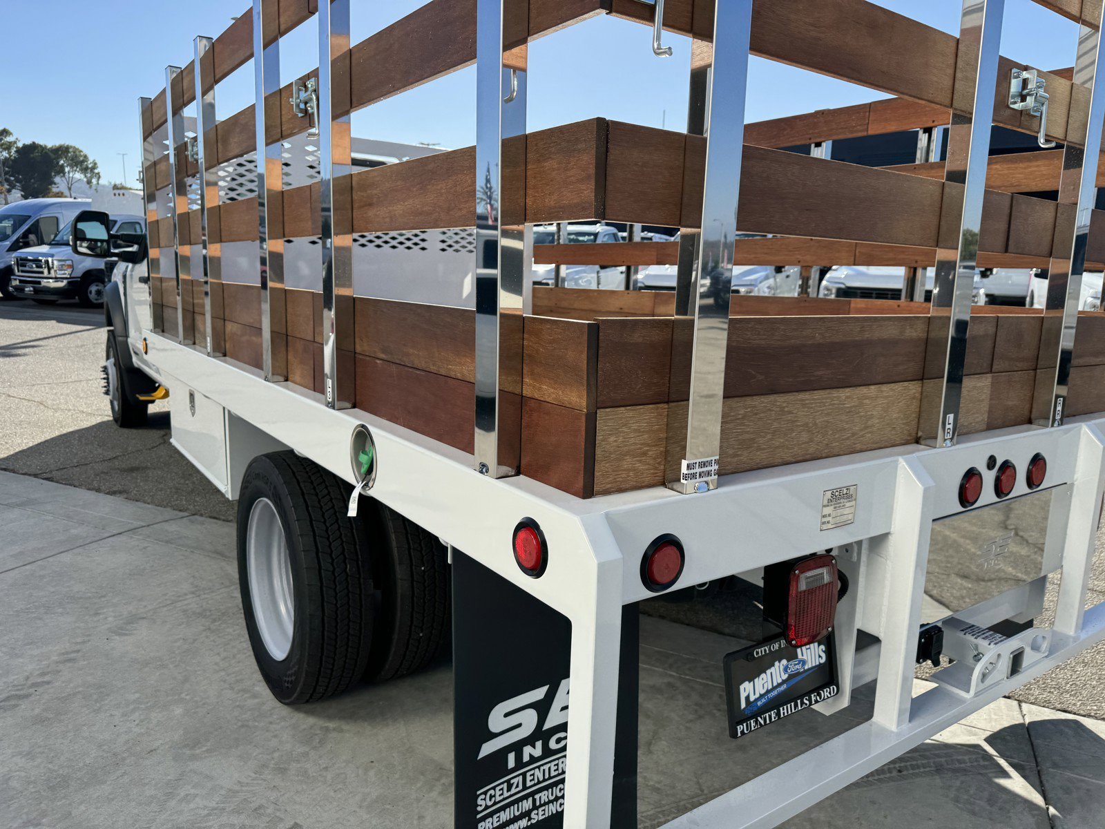 New 2024 Oxford White Ford F-550® XL image 13