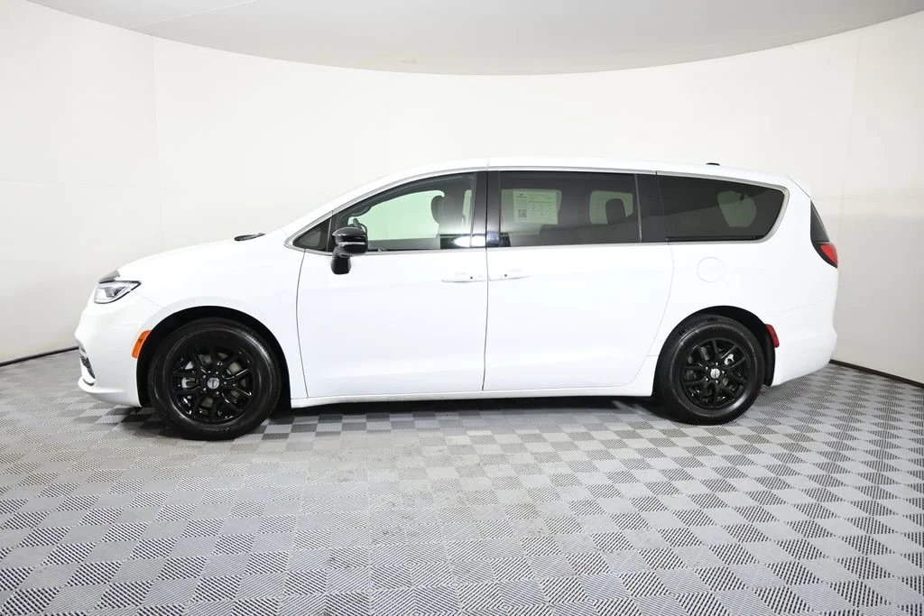 Used 2024 Chrysler Pacifica Touring with VIN 2C4RC1FG5RR113647 for sale in Forest Lake, Minnesota