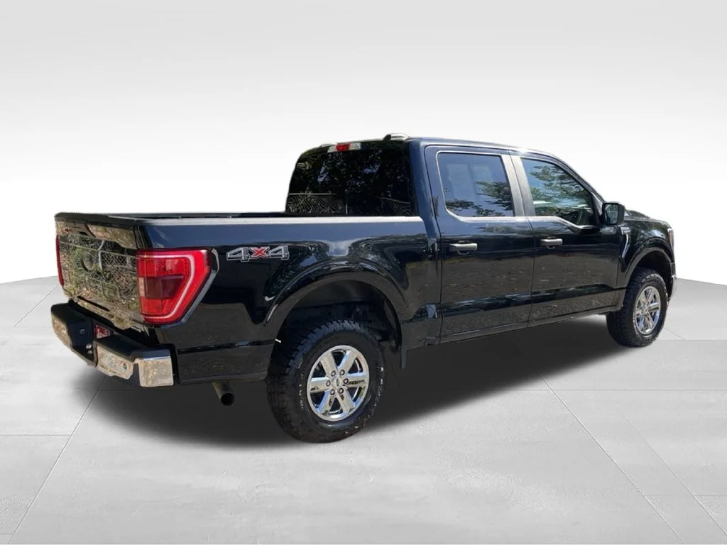 Used 2023 Black Ford XLT image 4