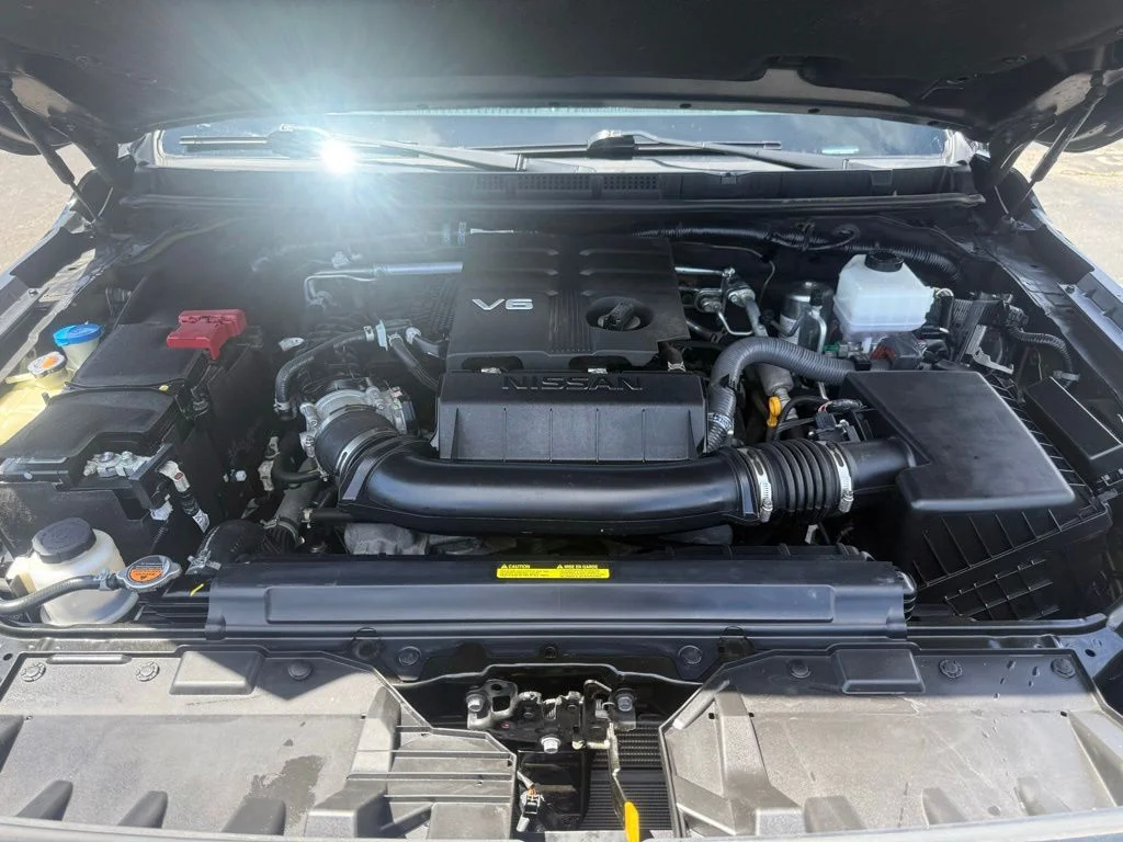 Used 2023 Black Nissan PRO-X image 61