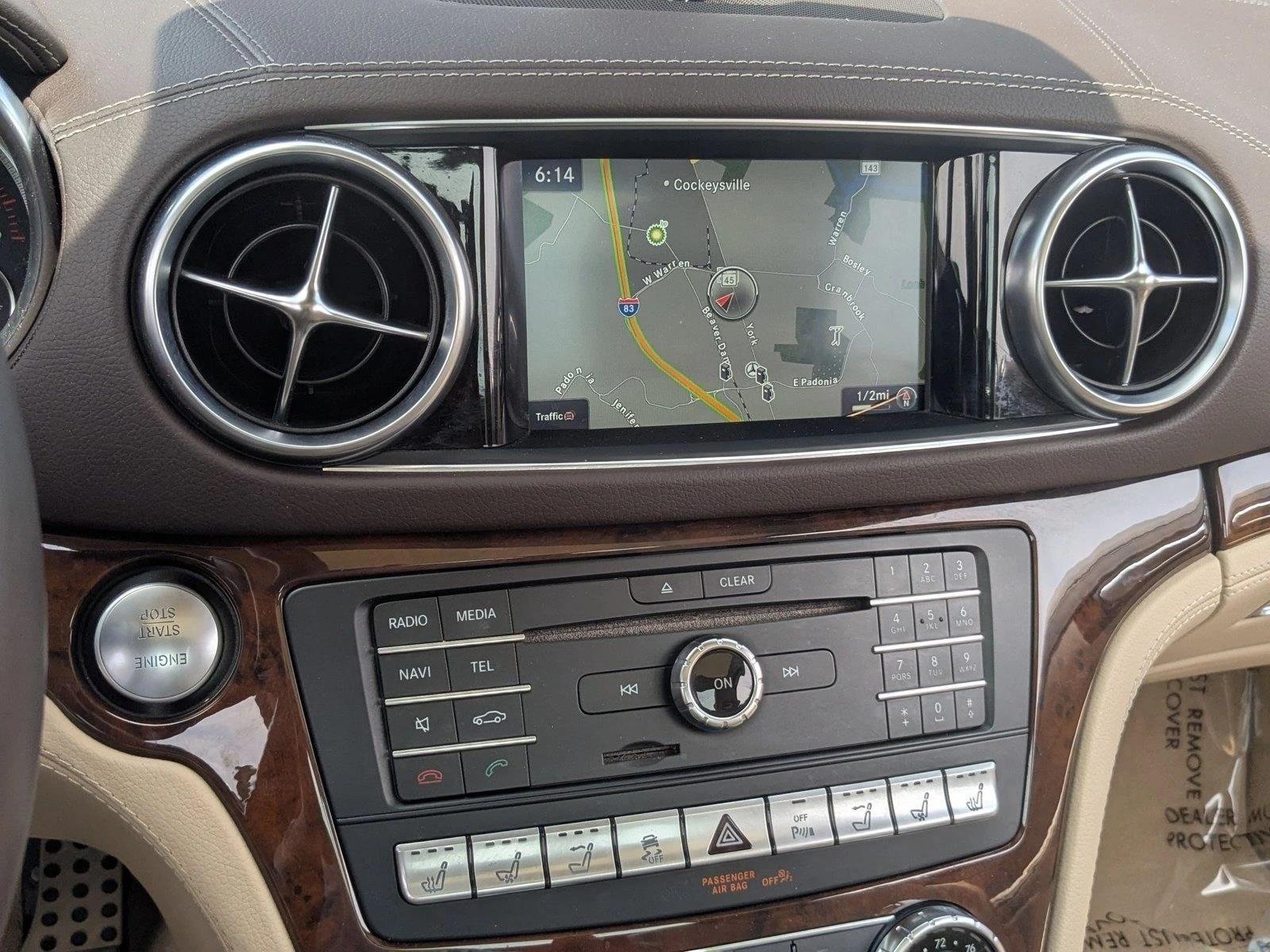 Used 2019 Designo Diamond White Metallic Mercedes-Benz SL 550 image 14