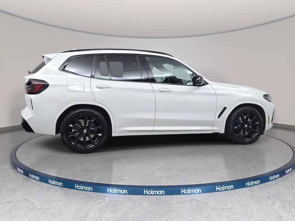 Used 2023 Alpine White BMW M40i image 4
