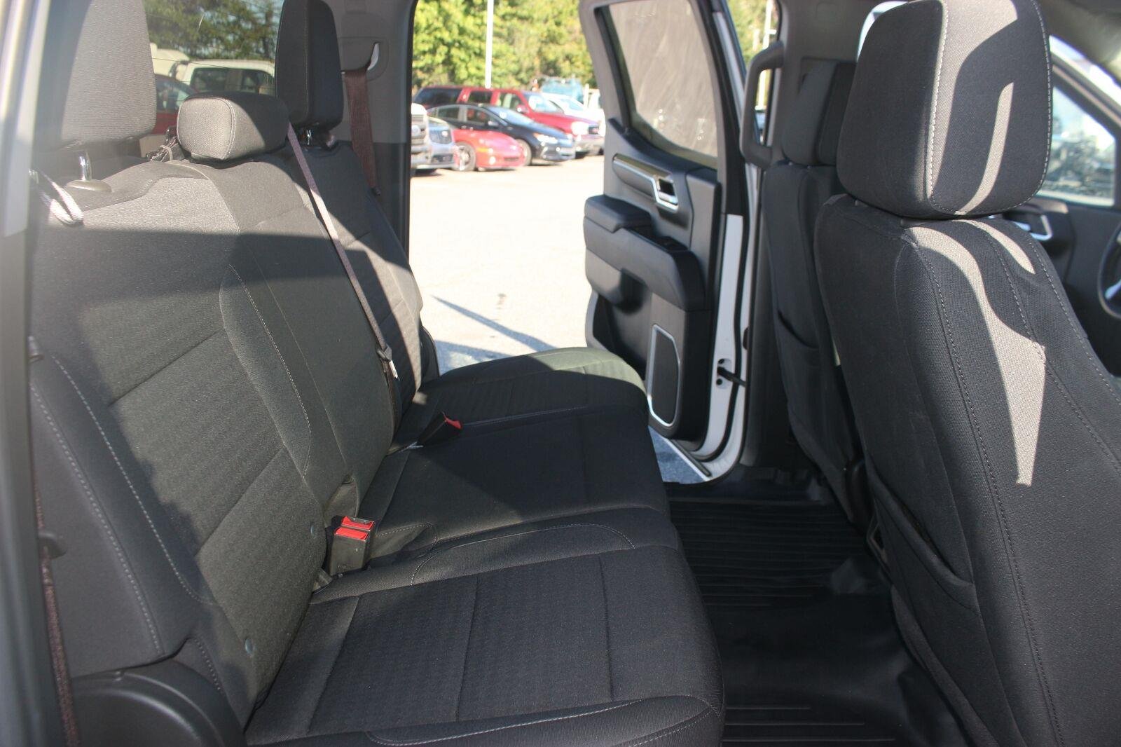 Used 2022 SUMMIT WHITE Chevrolet LT image 35