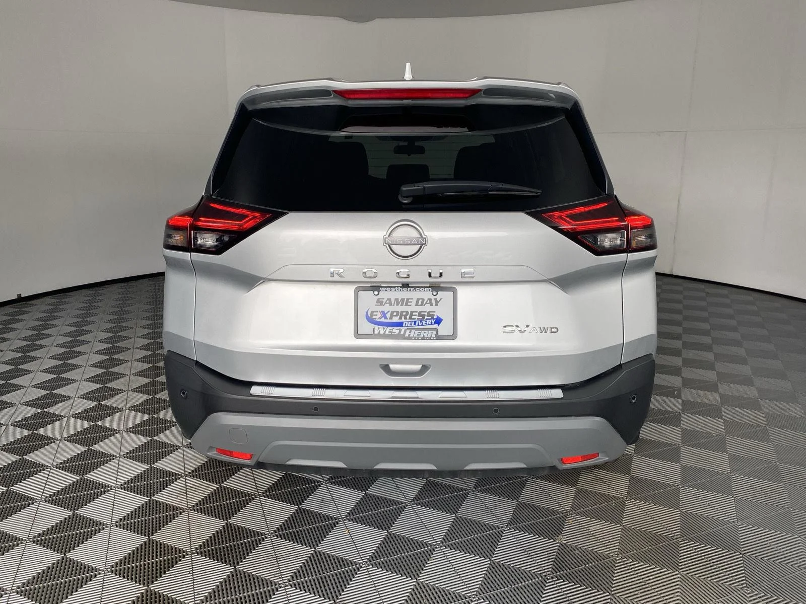 Used 2023 Brilliant Silver Metallic Nissan SV image 6