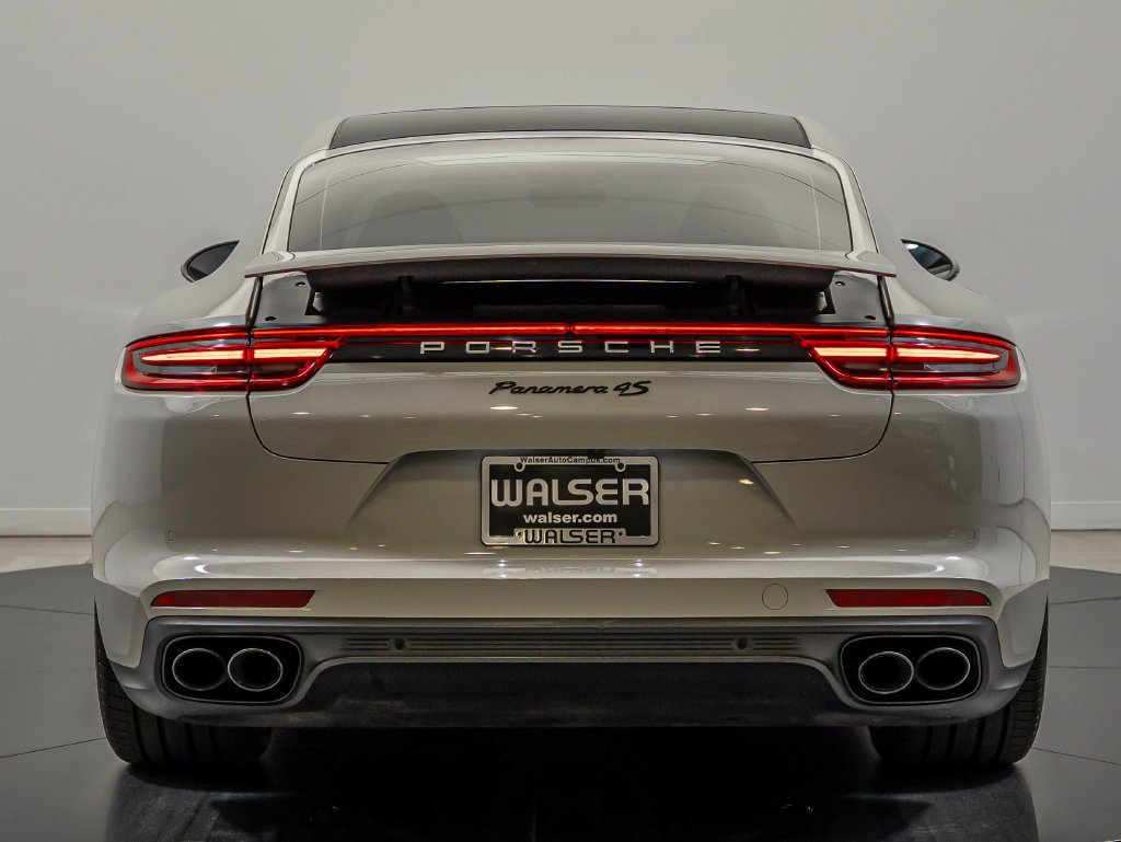 Used 2018 Chalk Porsche 4S image 7