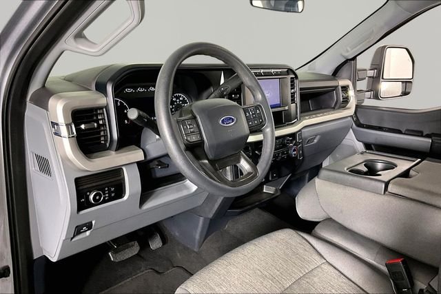 Used 2024 Silver Ford XL image 17