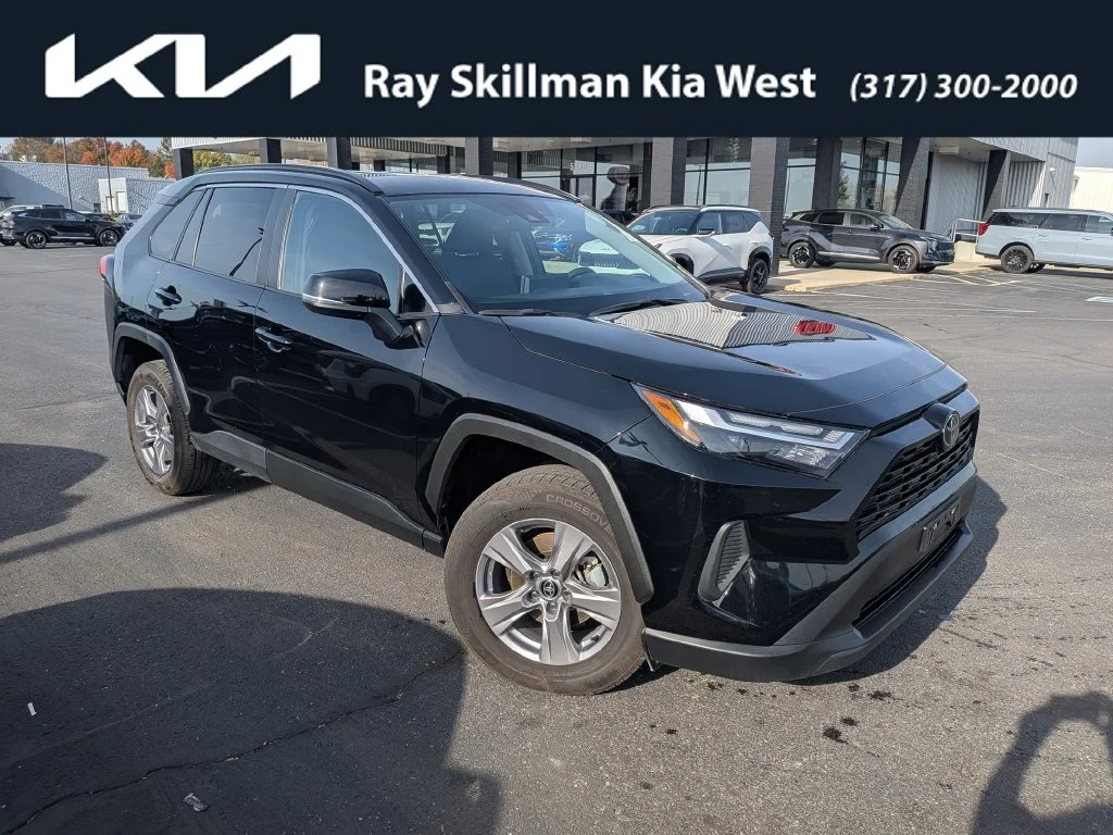 Used 2025 Midnight Black Metallic Toyota XLE image 1