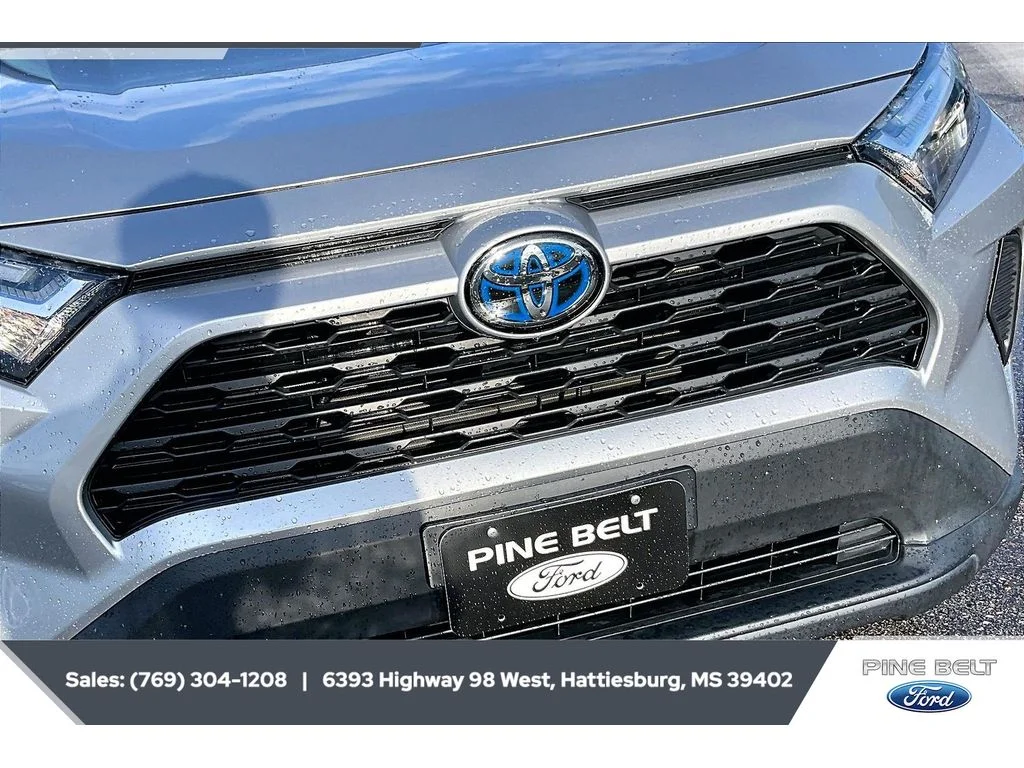2024 Toyota RAV4 XLE - Photo 22