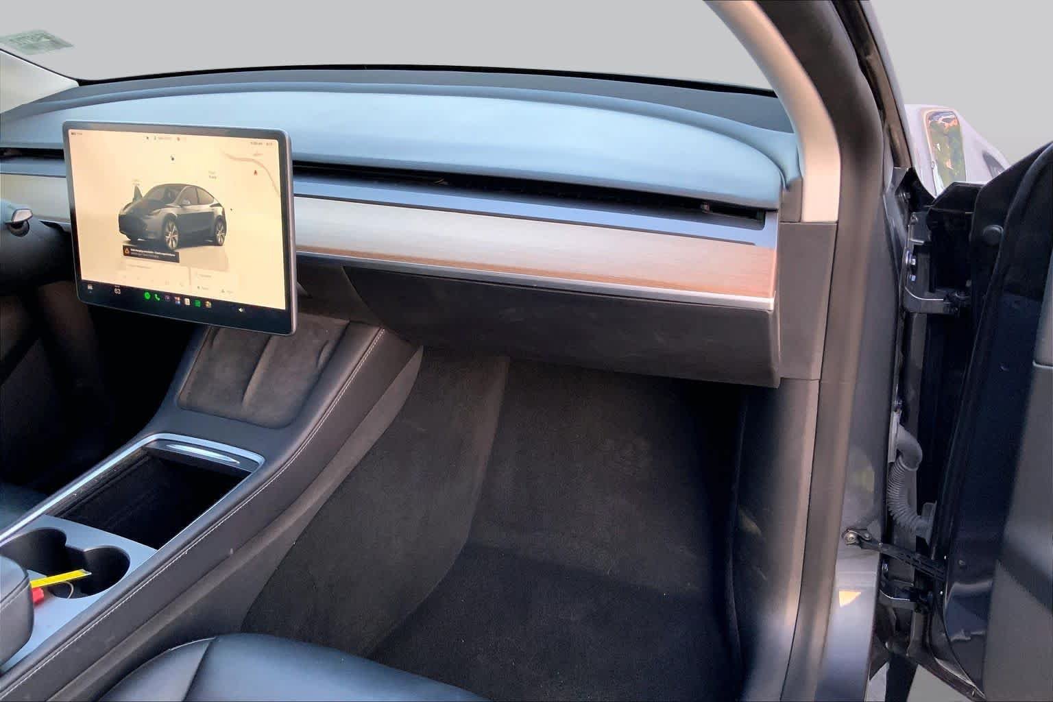 Used 2022 Deep Blue Metallic Tesla Long Range image 16