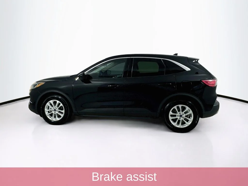 Used 2020 Black Ford SE image 4
