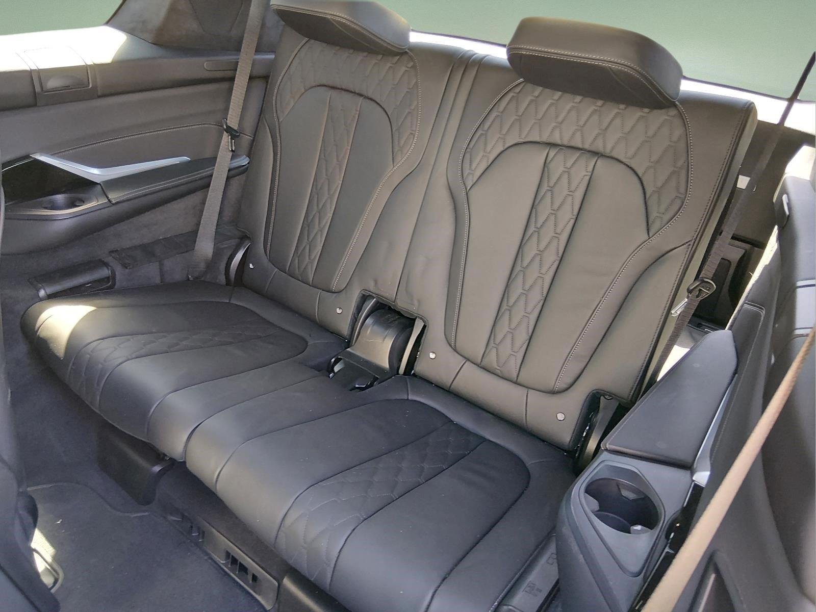 Used 2024 Brooklyn Grey Metallic BMW M60i image 15