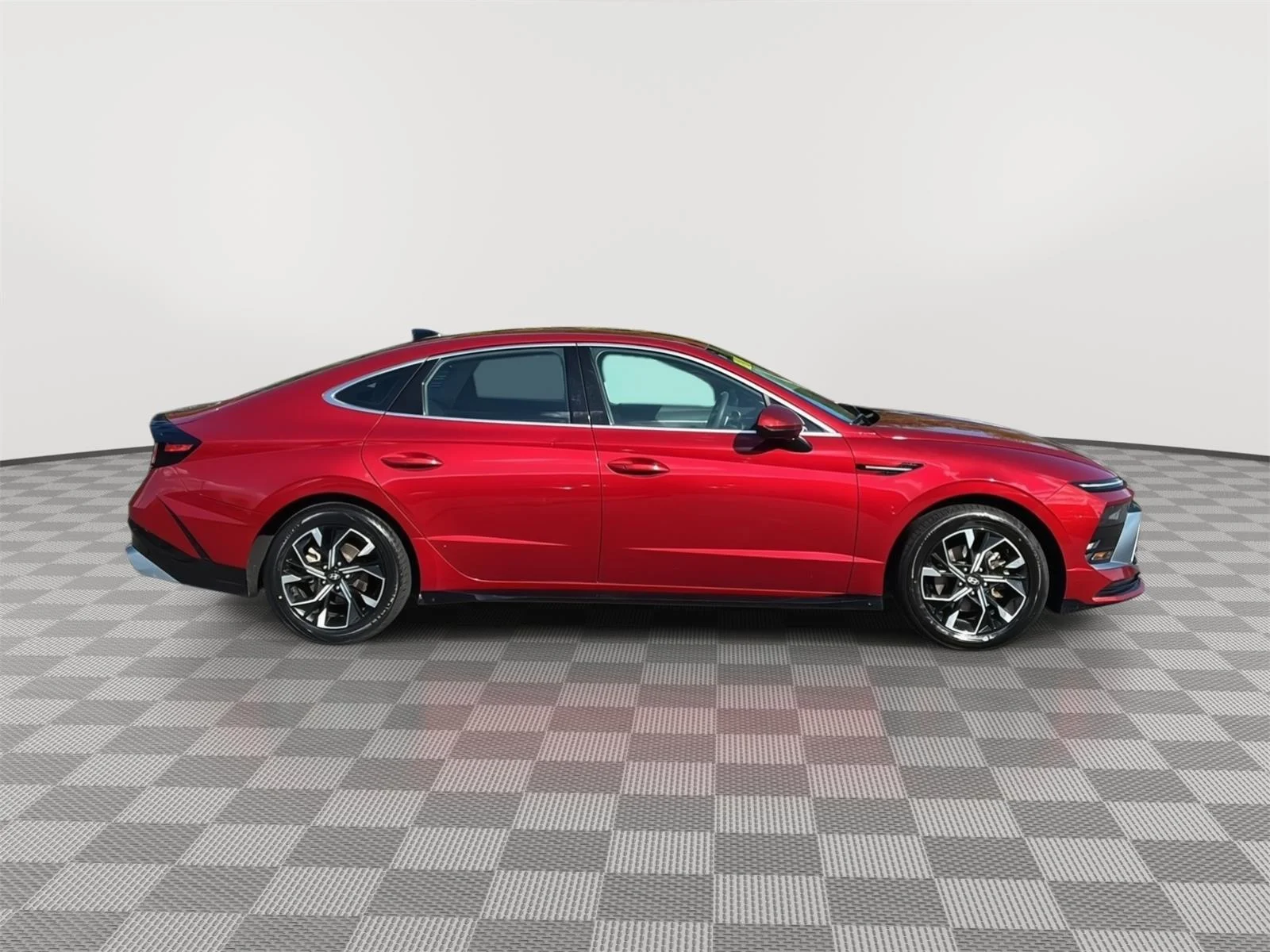 Certified Used 2025 Ultimate red Hyundai SEL image 4