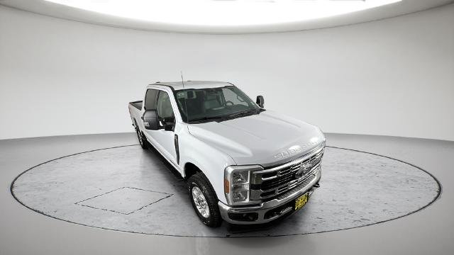 New 2026 Oxford White Ford F-250® XLT image 39