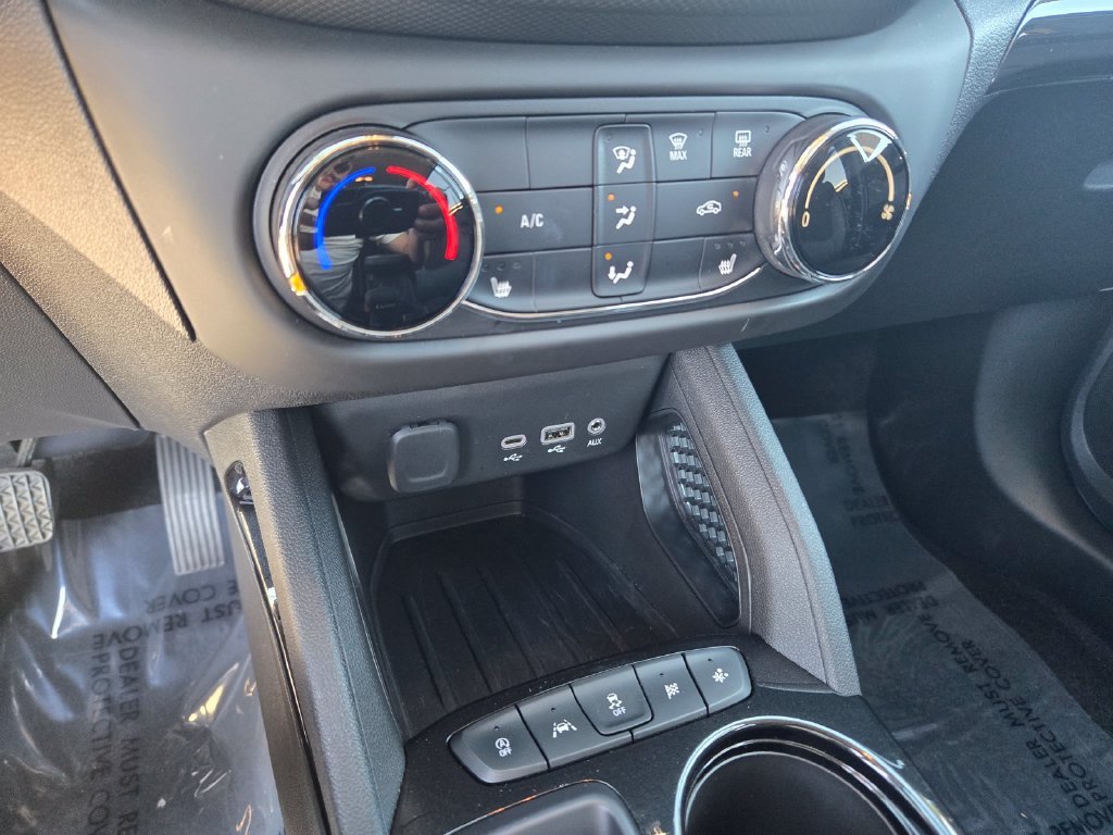 Used 2023 White Chevrolet LT image 15