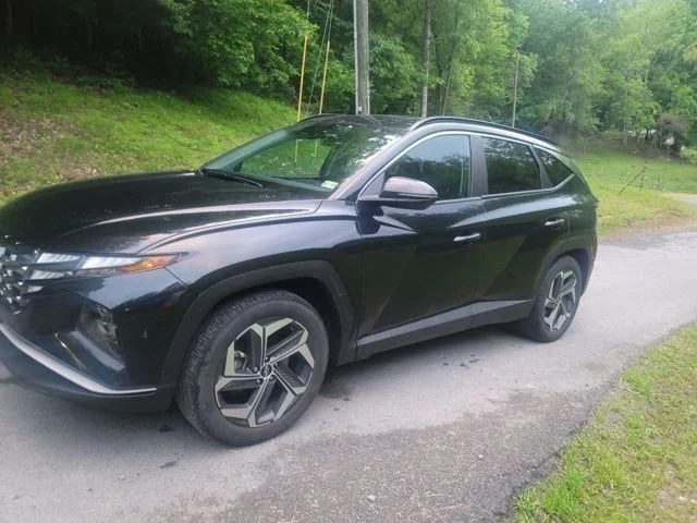 Used 2024 Black Hyundai SEL image 3