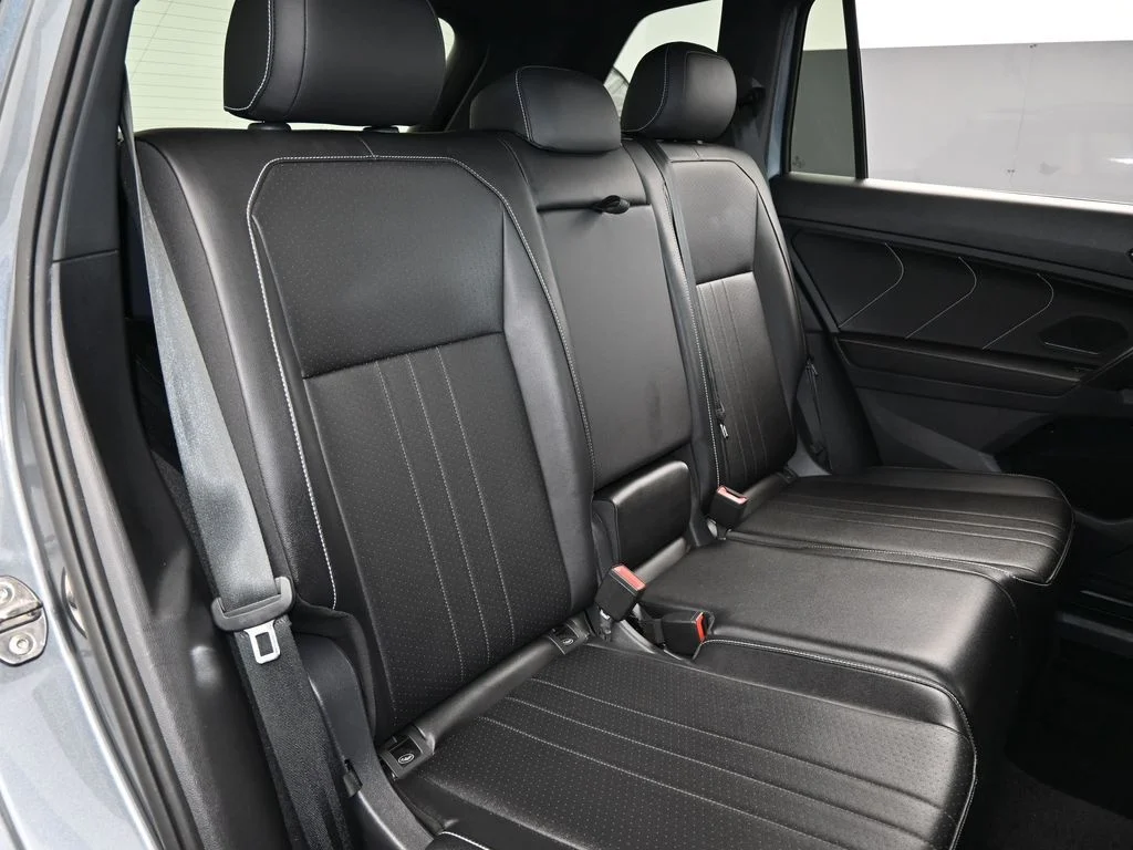 Used 2022 Gray Volkswagen 2.0T SE R-Line Black image 45