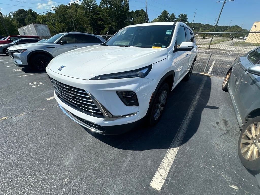 Used 2026 White Buick Preferred image 3