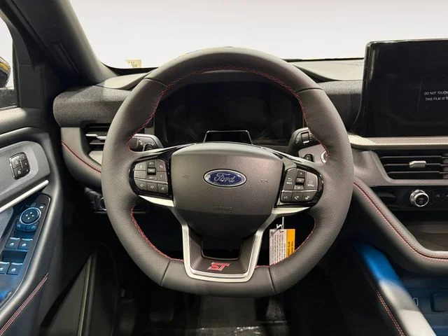 2026 Ford Explorer ST - Photo 12