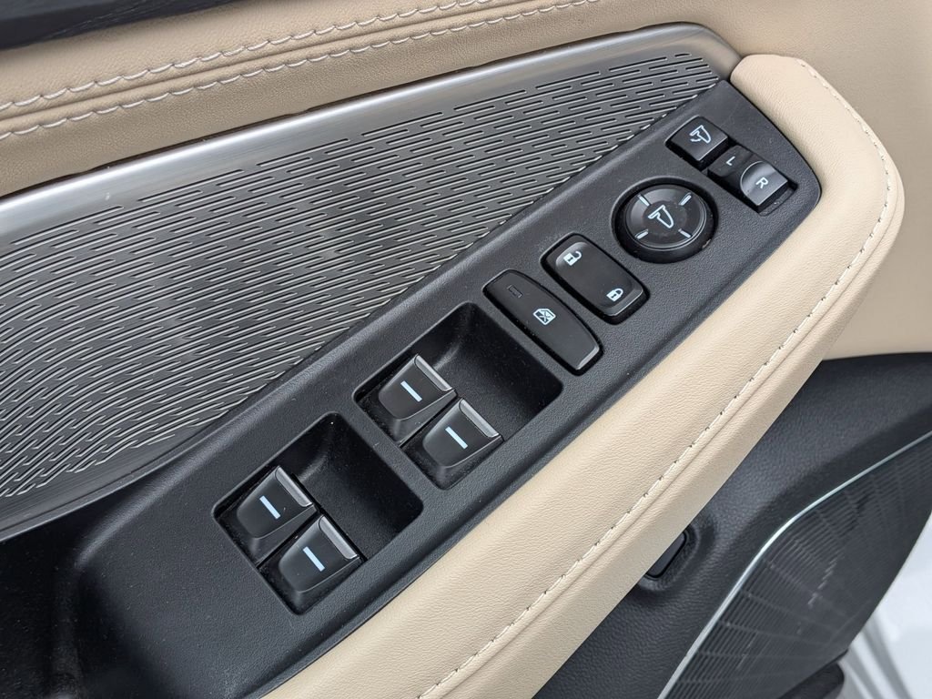 Used 2023  Acura Advance image 14