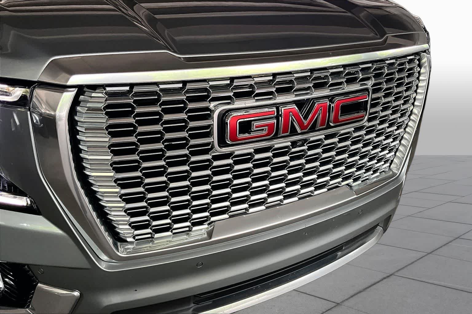Used 2023 Sterling Metallic GMC Denali image 29