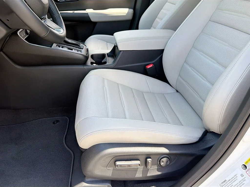 Used 2026 Platinum White Pearl Honda EX-L image 26