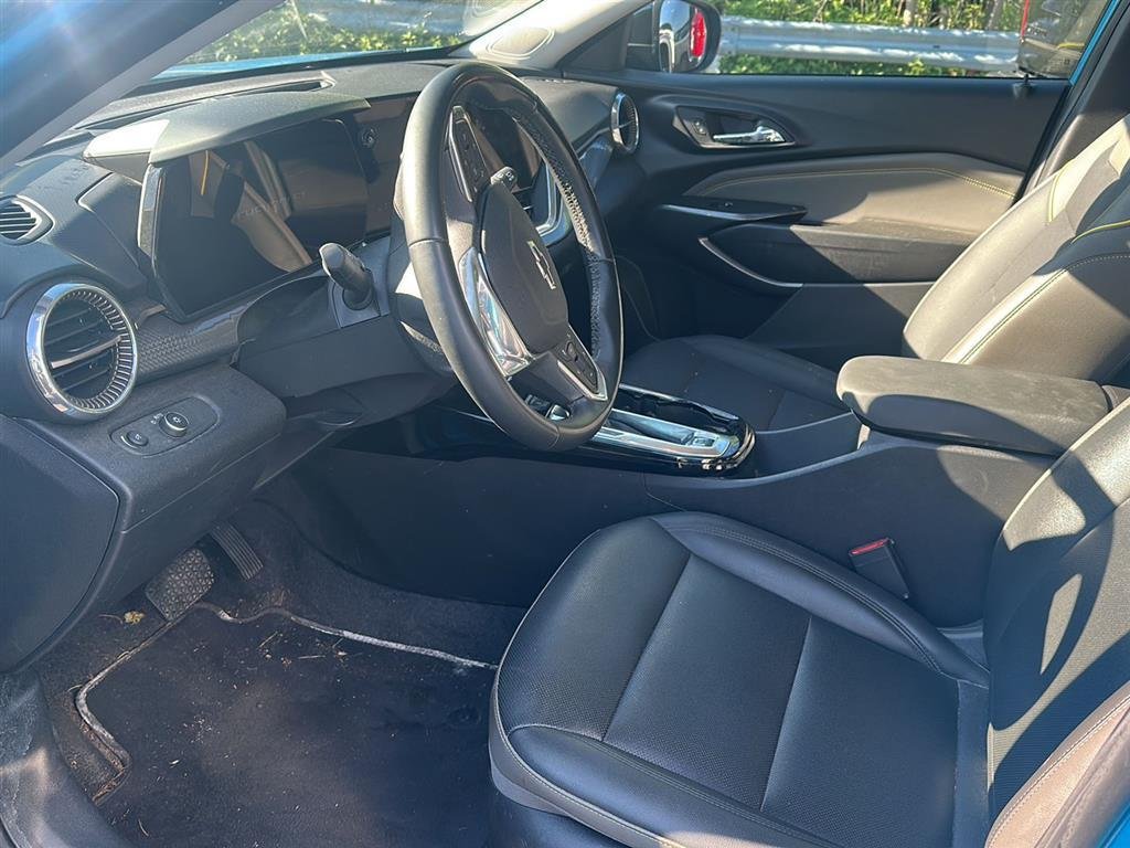 Used 2025 Marina Blue Metallic Chevrolet ACTIV image 7