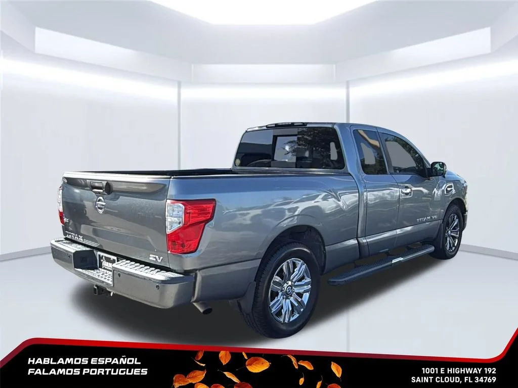 Used 2017  Nissan SV image 6
