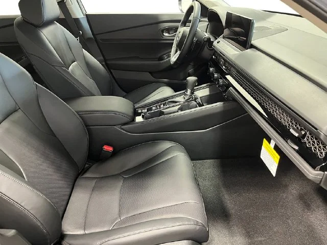 New 2026 Platinum White Pearl Honda Touring Hybrid image 28
