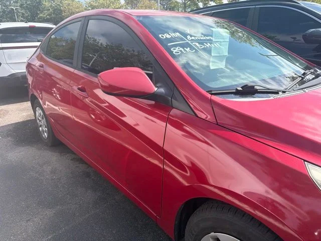 Used 2016 Boston Red Metallic Hyundai SE image 12