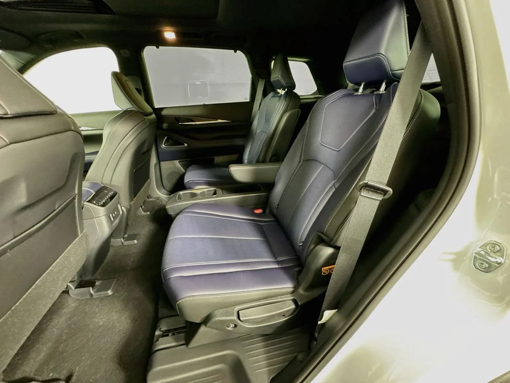 Certified Used 2026 White / Black INFINITI SPORT image 33