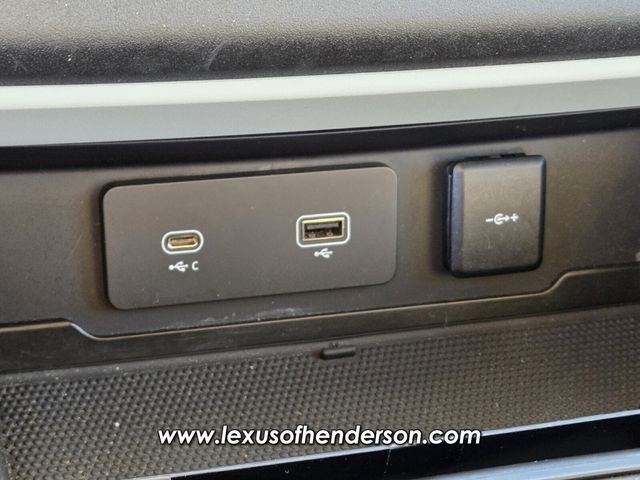 2023 Land Rover Defender SE - Photo 26