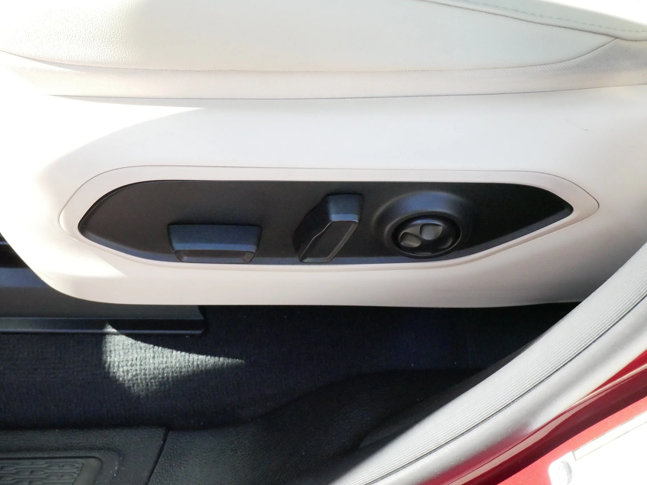 Used 2022 Velvet Red Pearlcoat Jeep  image 20