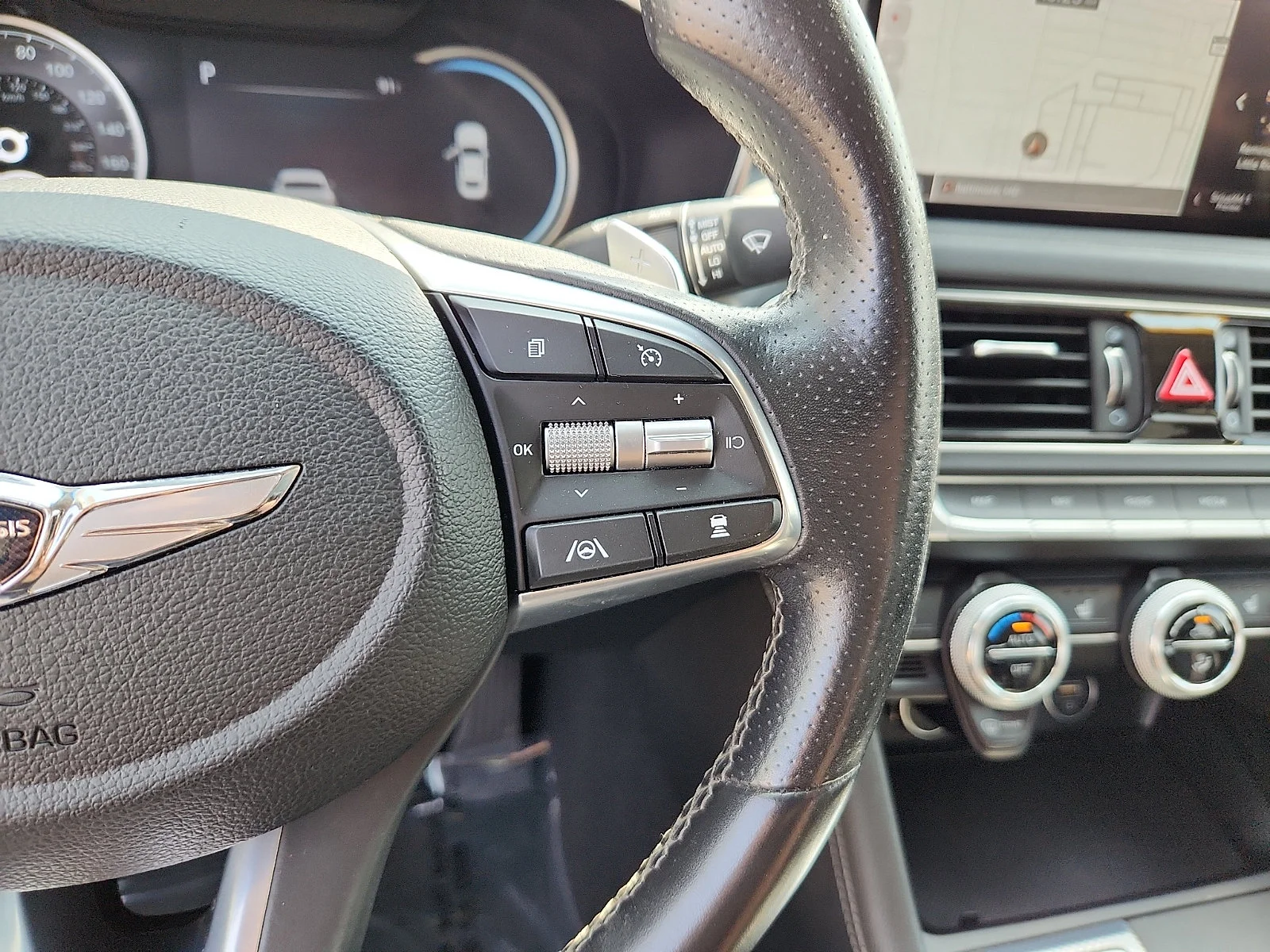 Used 2022 White Genesis 3.3T image 22