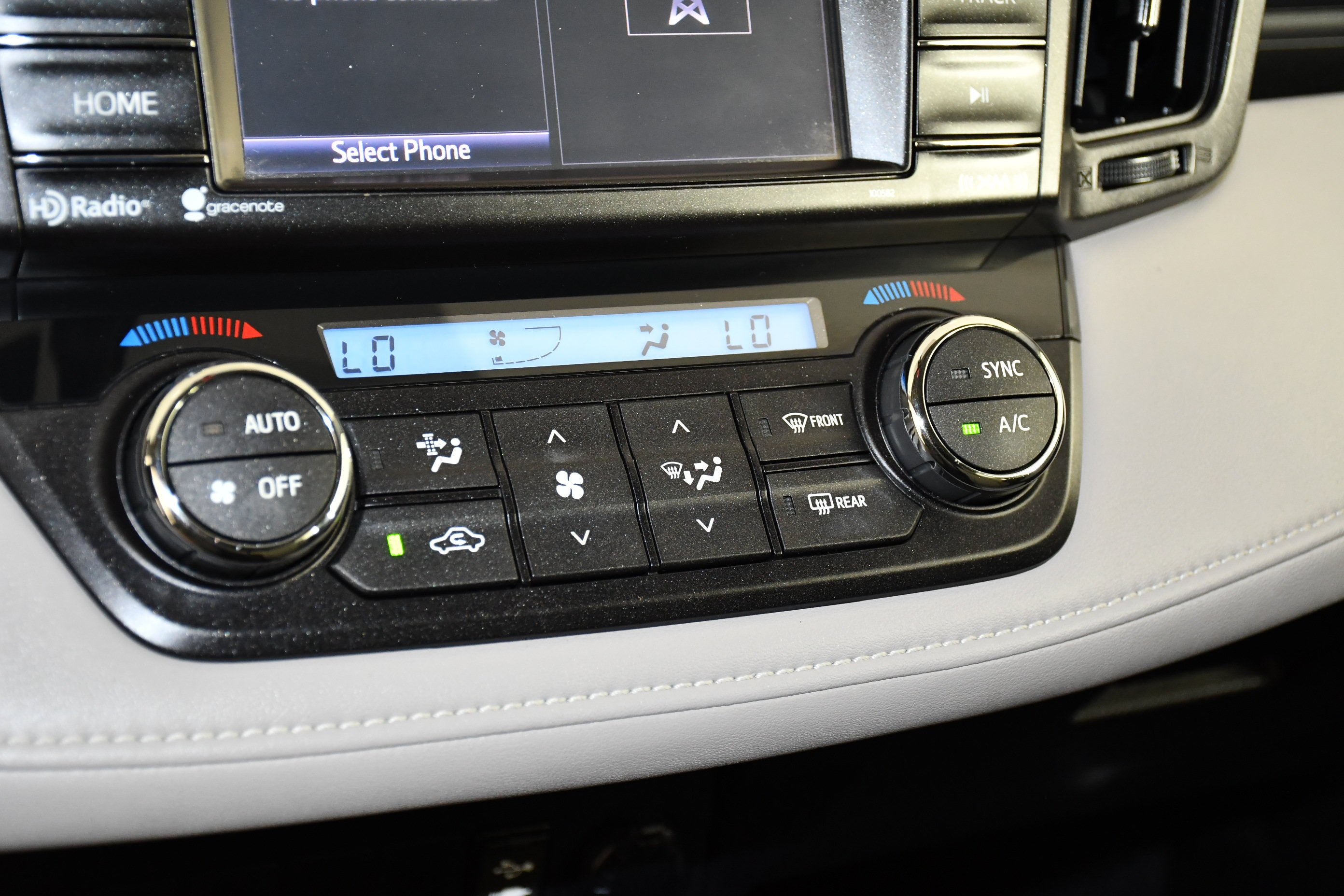 Used 2016 Black Toyota XLE image 28