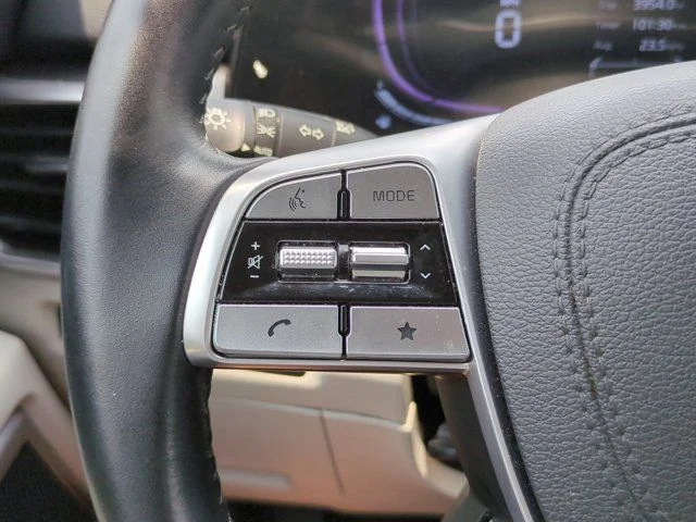 Certified Used 2025 White Kia S image 26