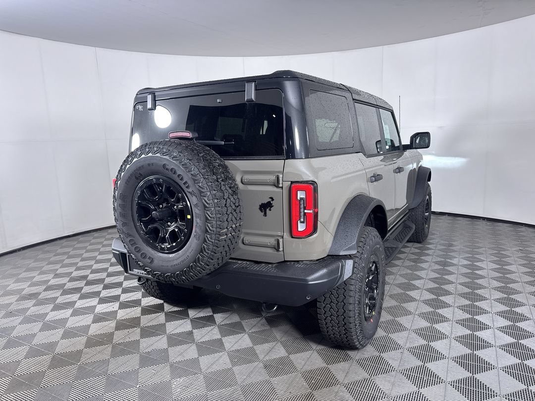 New 2026 Marsh Gray Ford Badlands image 24