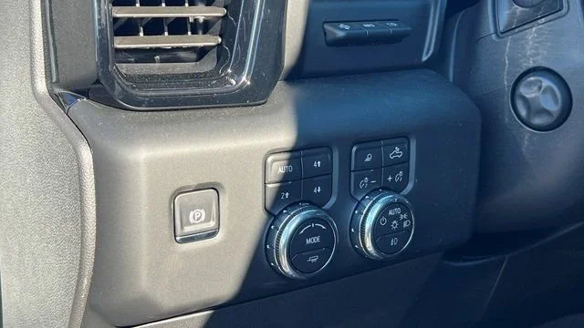 2026 GMC Sierra 1500 AT4X - Photo 18