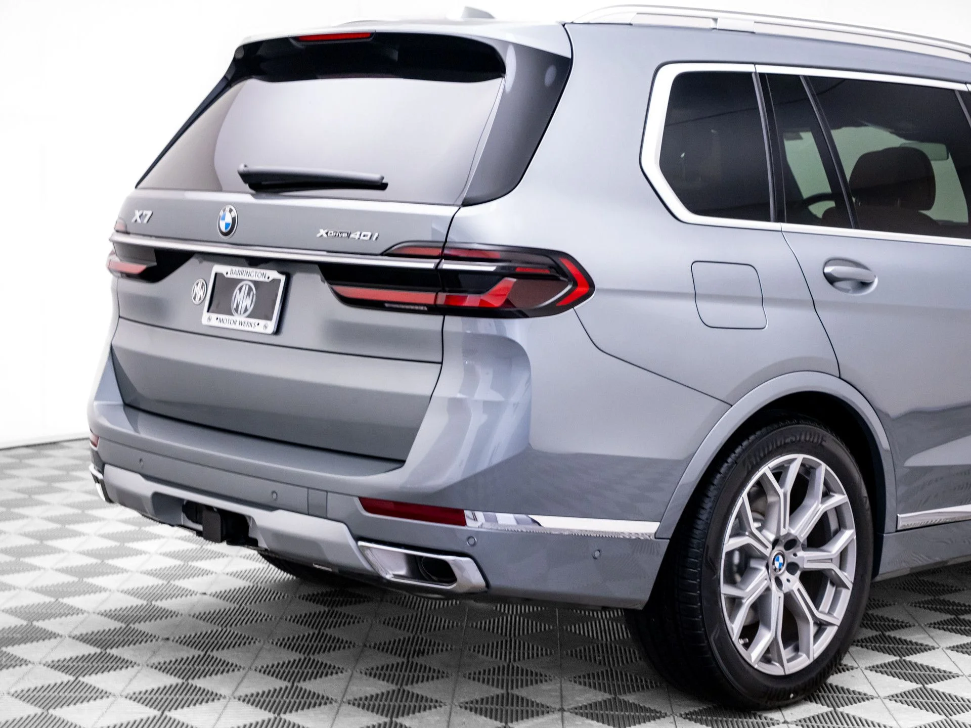 New 2026 Gray BMW xDrive40i image 36