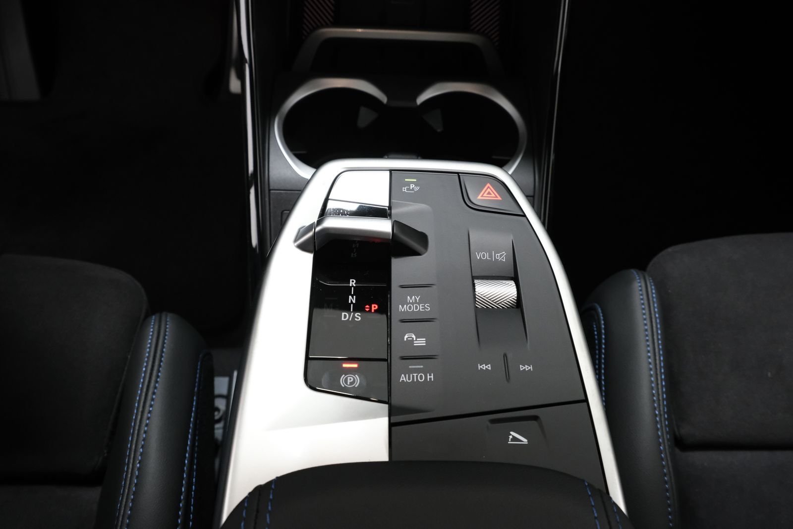 New 2026 Portimao Blue Metallic BMW xDrive28i image 22