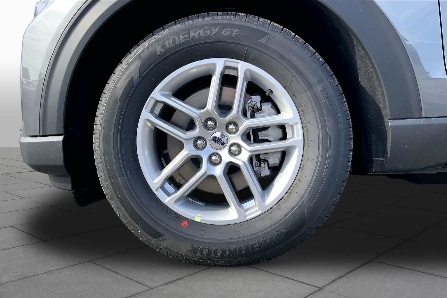 New 2026 Carbonized Gray Metallic Ford Active image 8
