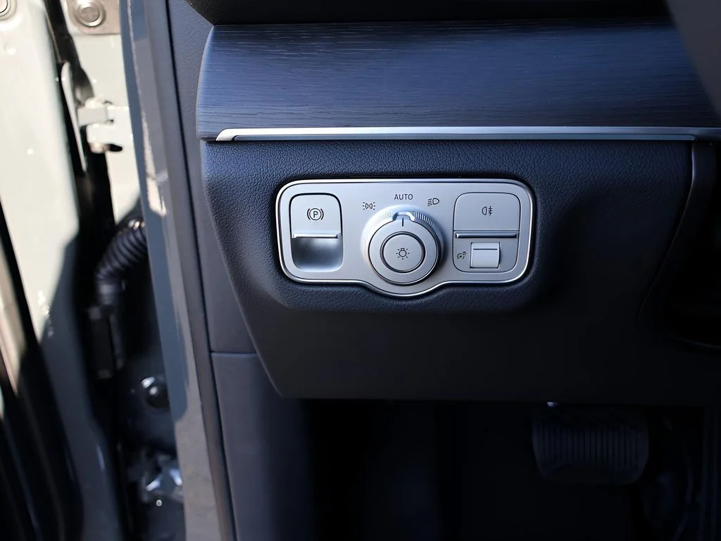 New 2026 MANUFAKTUR Silicon Grey Mercedes-Benz GLE 450 image 37