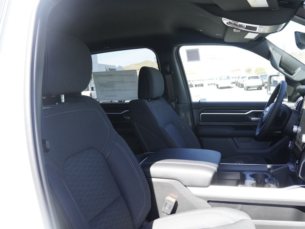 New 2026 Bright White Clear-Coat Exterior Paint RAM Big Horn/Lone Star image 22