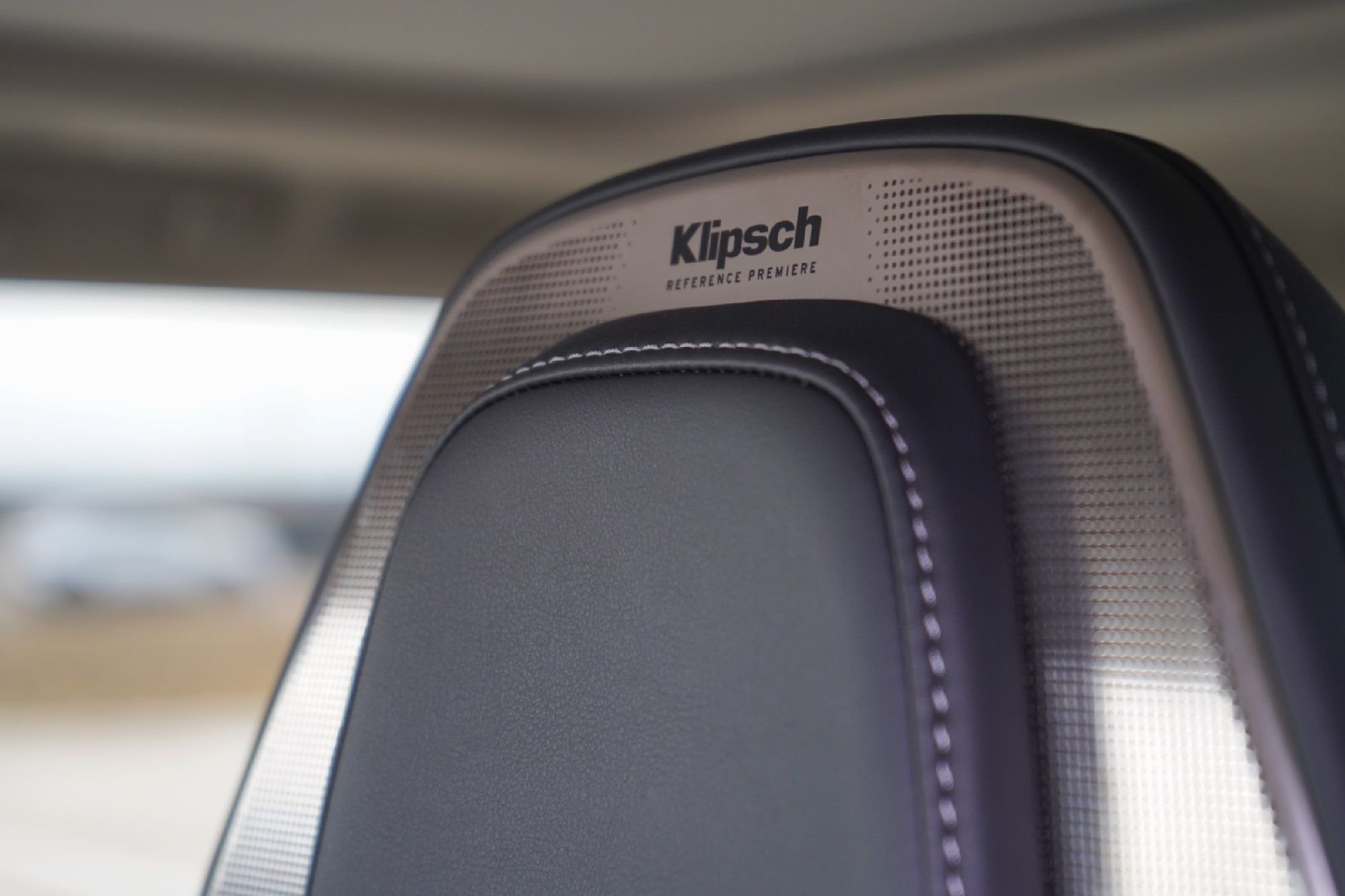 2025 INFINITI QX80 Sensory 4WD - Photo 10