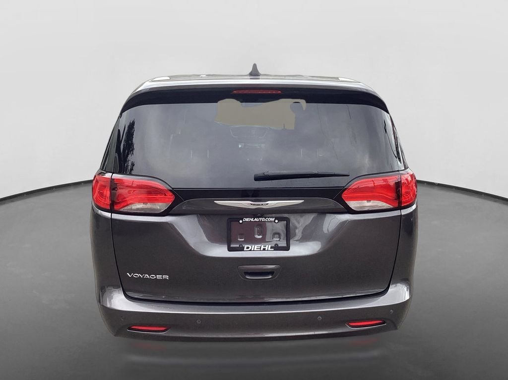 Used 2022 Gray Chrysler LX image 6