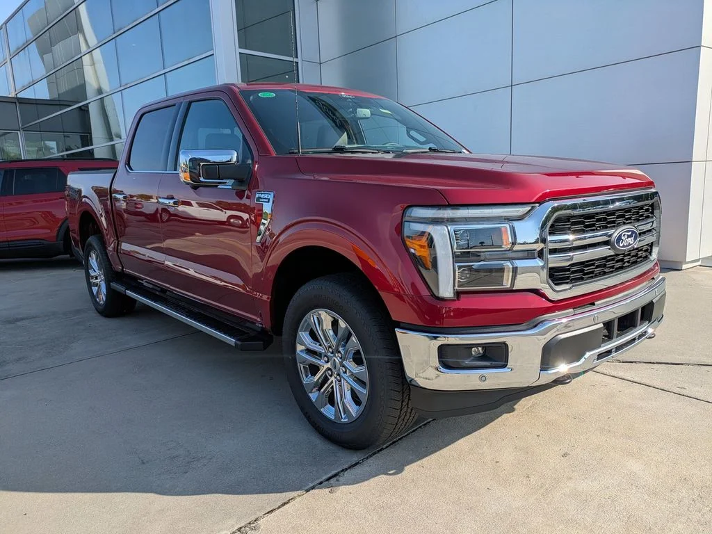 New 2026 Ruby Red Metallic Tinted Clearcoat Ford Lariat image 2