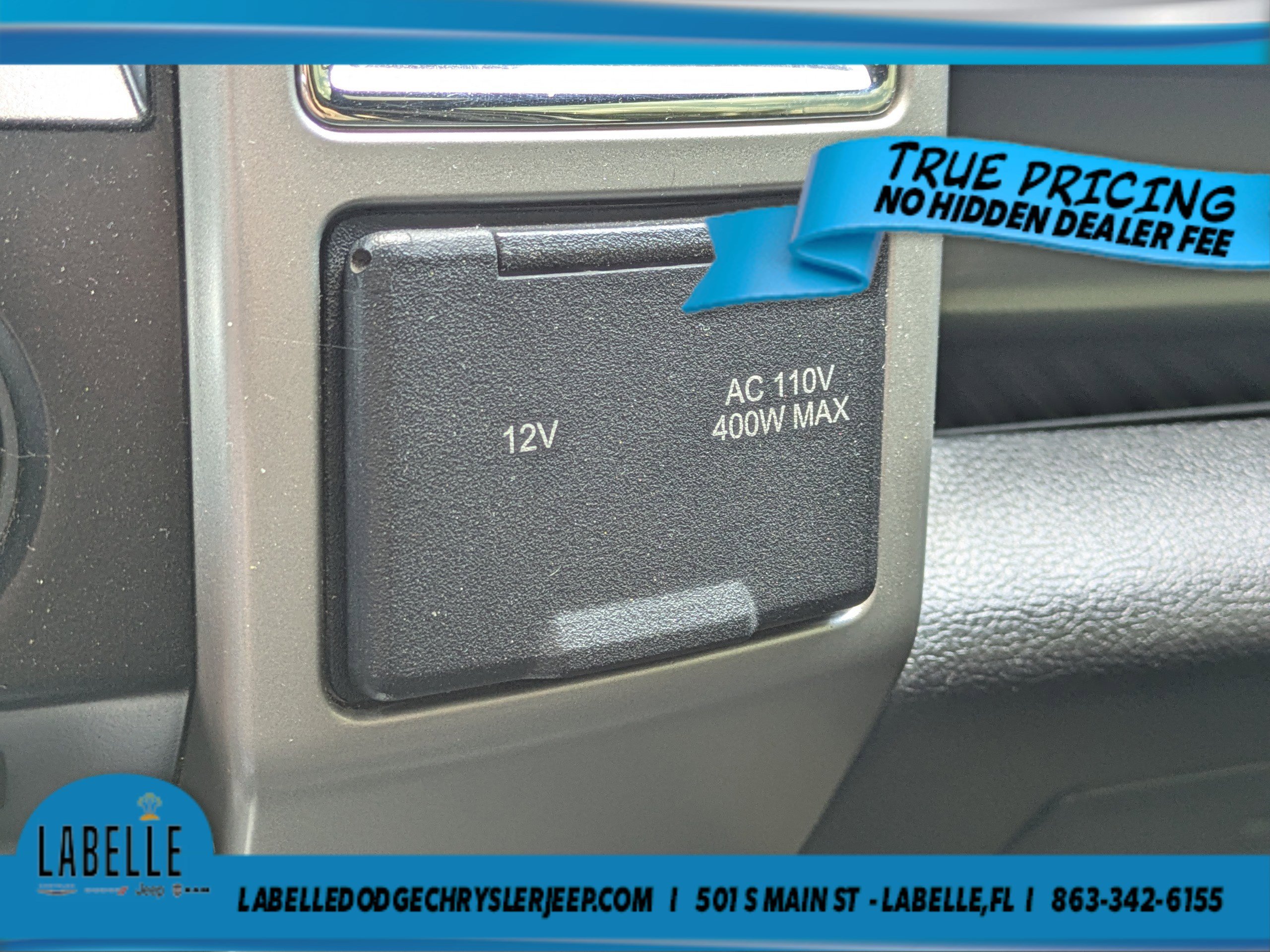 Used 2015  Ford Lariat image 31